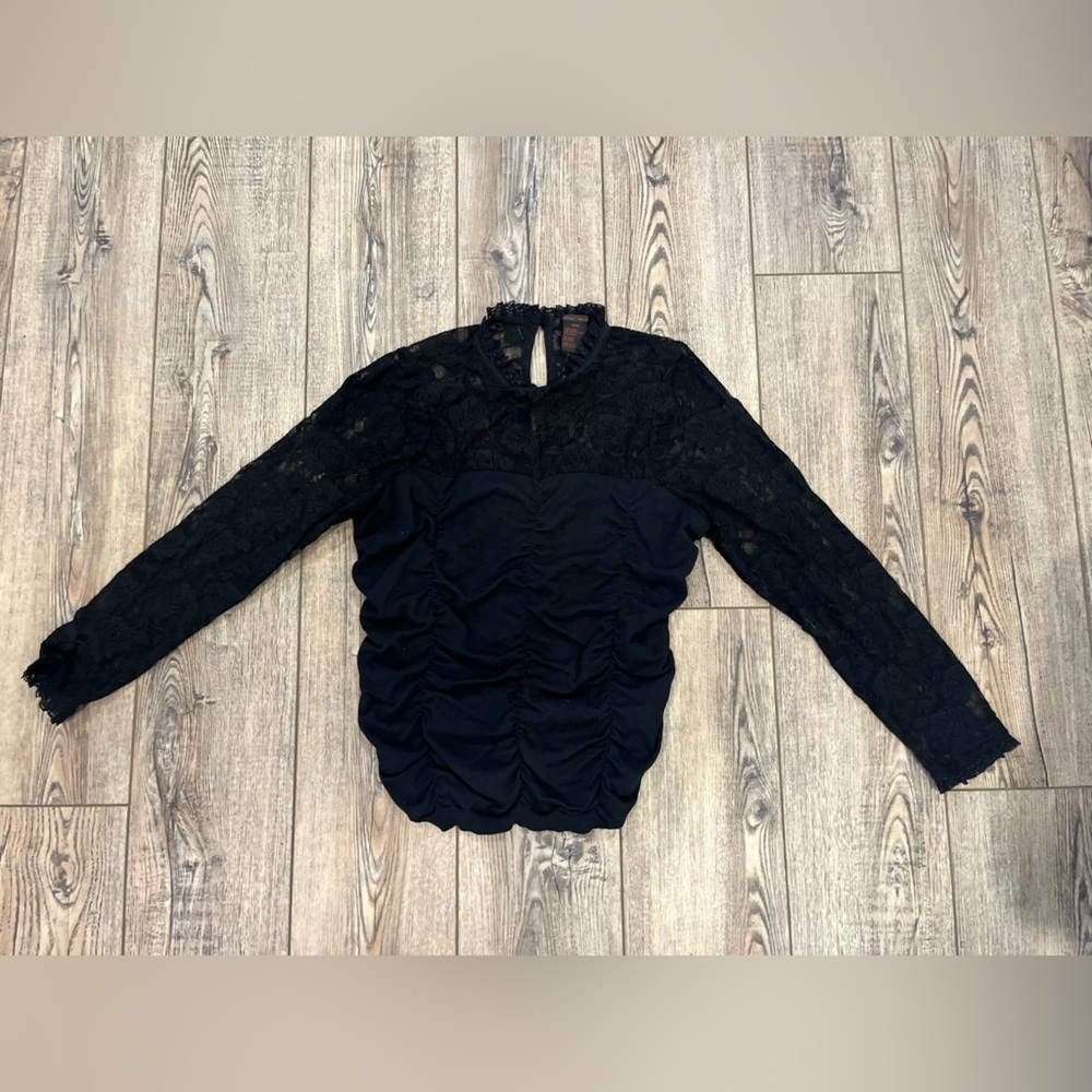 Alison Sheri Black Lace Long Sleeve Top M | Elegant Floral Design